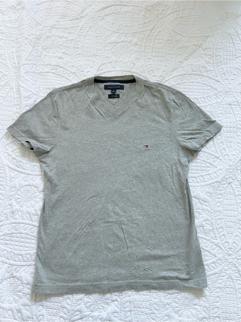 Tommy Hilfiger Men’s Light Grey V-Neck T-Shirt 100% Cotton Basic Tee
